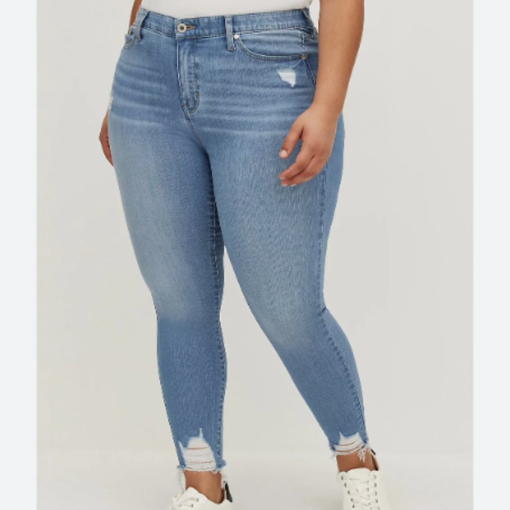 Torrid Sky High Skinny Premium Stretch Women's Size 20R Jeans 15906920